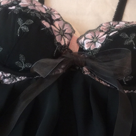 Victoria’s Secret Black / Pink / Silver Nighty - Picture 3 of 7